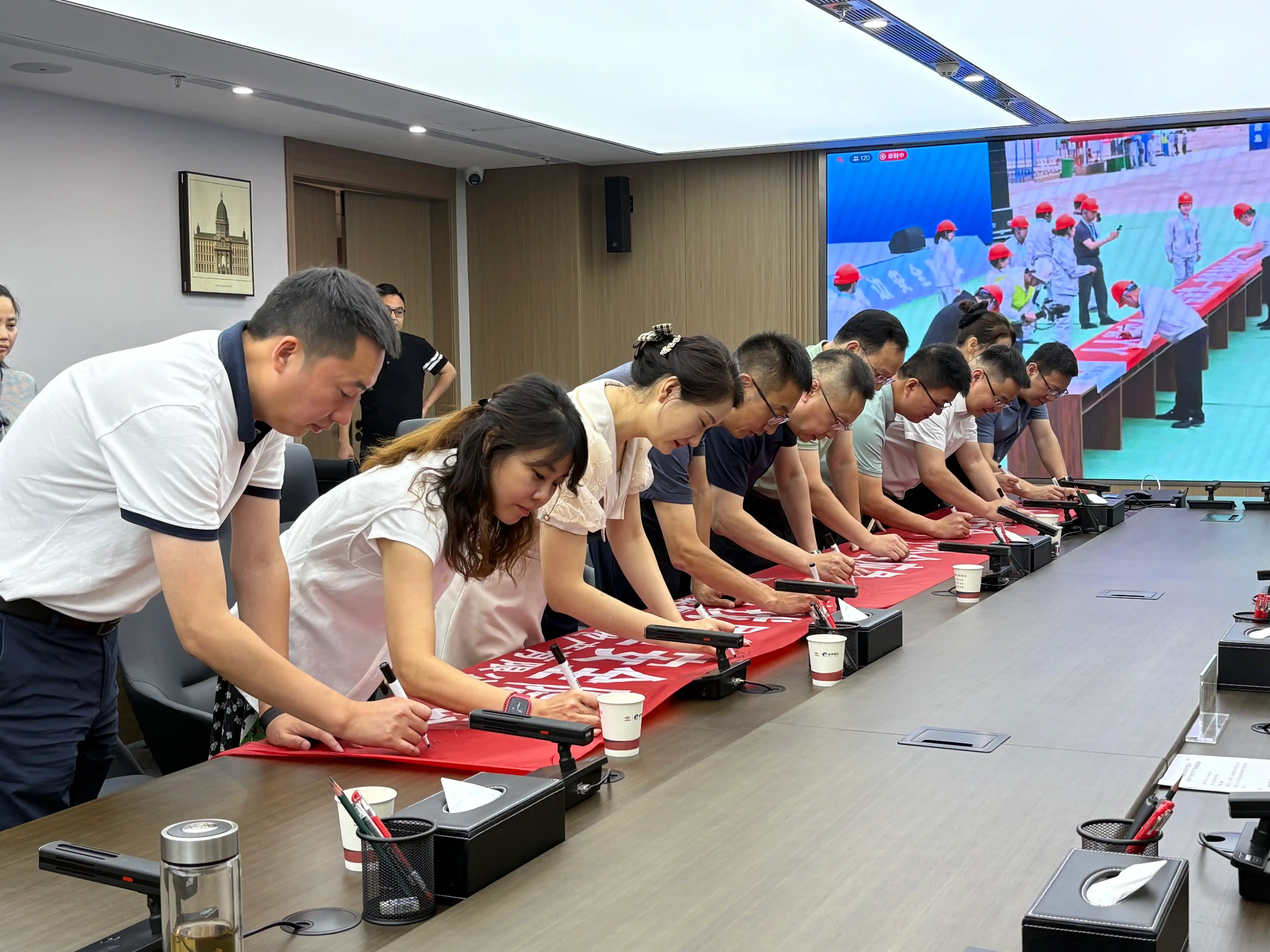 pg�ͽ�Ů��-(�ٷ���)�й���վ